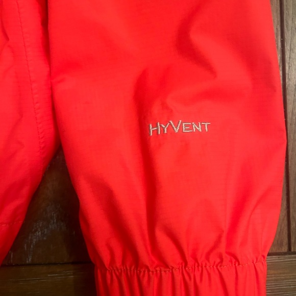The North Face Alta Vista rain jacket in coral orange - Picture 9 of 10